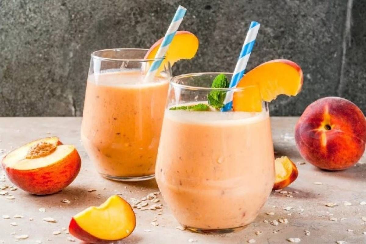 Licuado multifruta con juego exprimido 